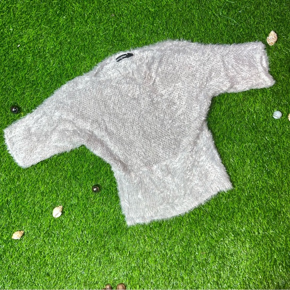 Imported super fur knitted top ⛔️FIXED FIXED FIXED NO OFFERS PLZ⛔️ - Picture 4 of 7